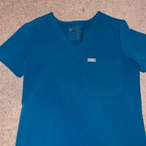 Caribbean Blue FIGS top